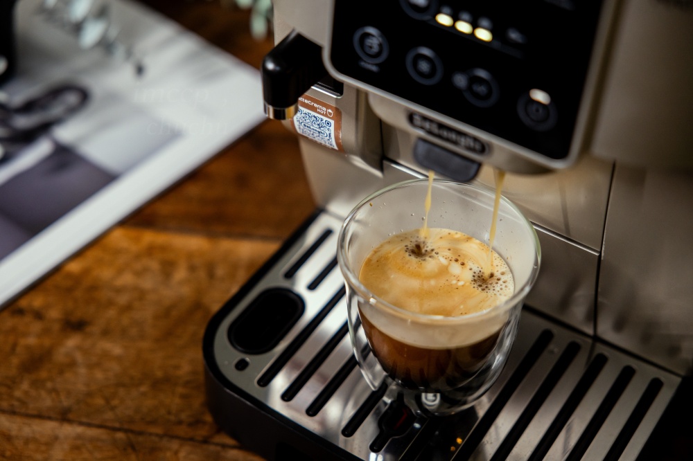 新手沖咖啡初體驗！我的居家咖啡館 義大利De’Longhi全自動義式咖啡機開箱