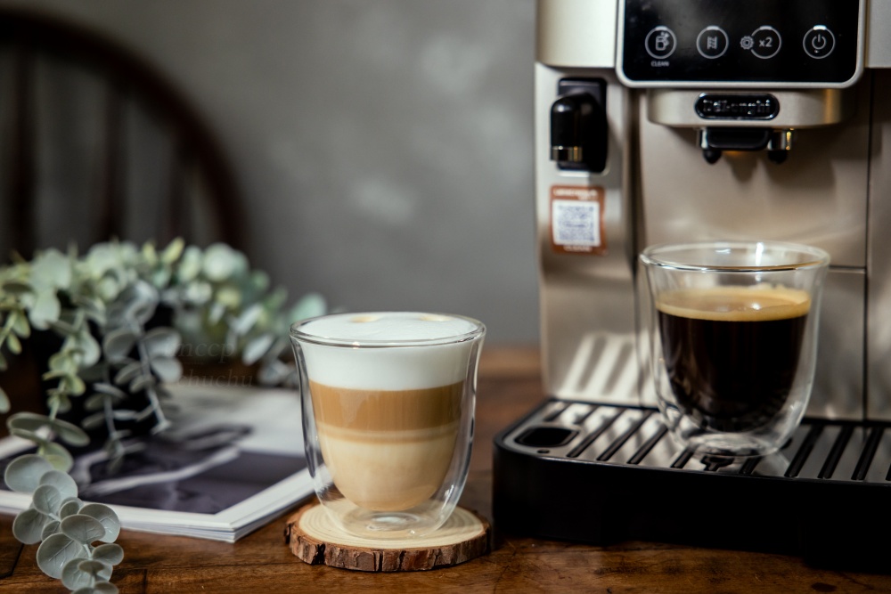 新手沖咖啡初體驗！我的居家咖啡館 義大利De’Longhi全自動義式咖啡機開箱