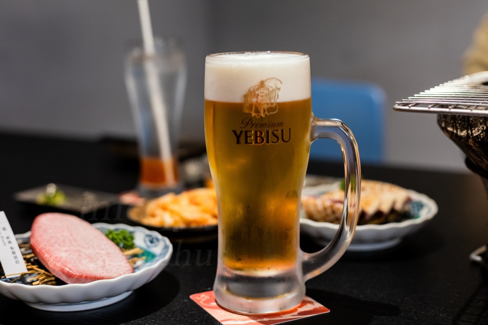 嘉義燒肉觀止晚餐食記：1500元吃牛套餐評價？全程代烤超爽吃