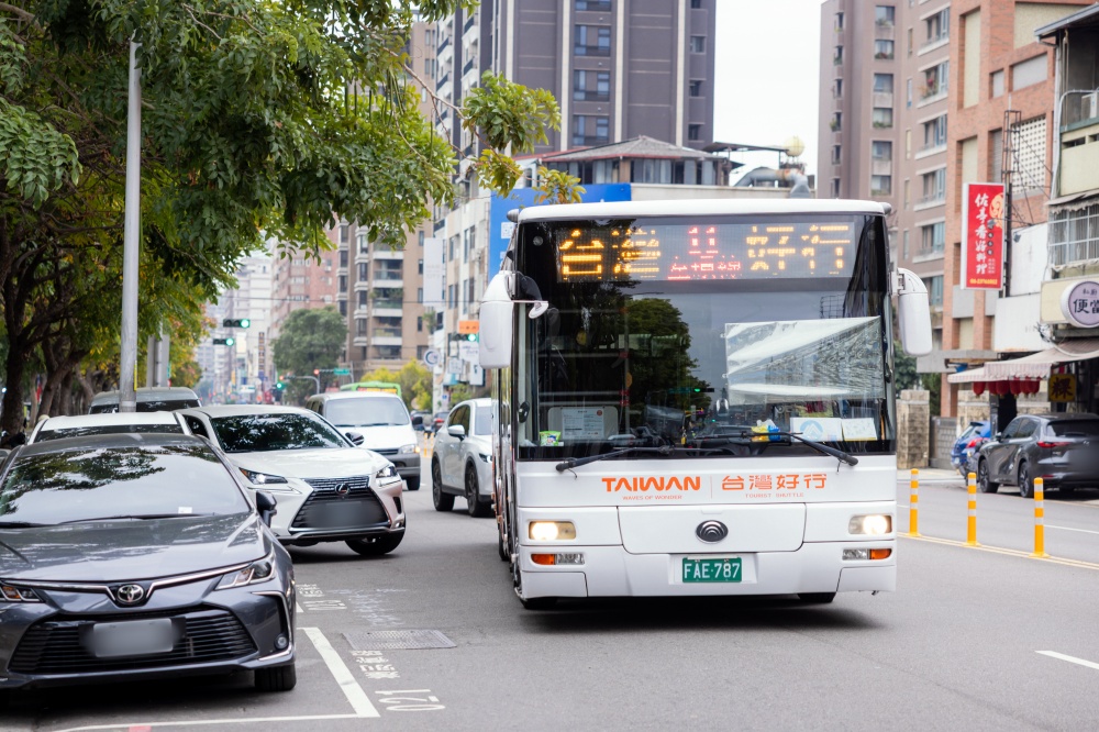 台中不開車一日遊！搭台灣好行 11 臺中時尚城中城線玩城市日常風景