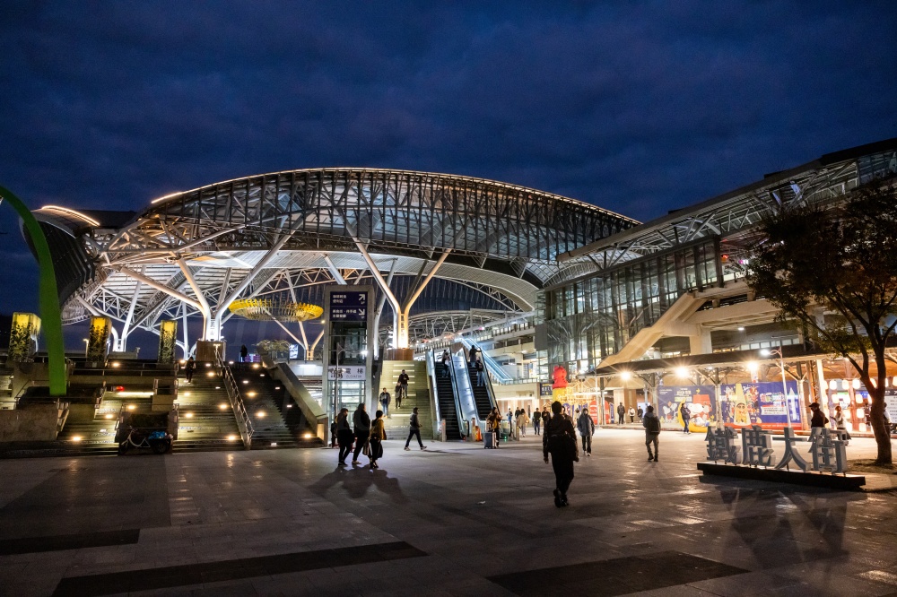 台中不開車一日遊！搭台灣好行 11 臺中時尚城中城線玩城市日常風景